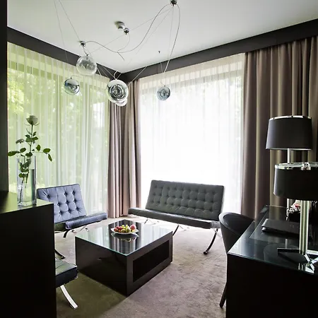 Platinum Palace Boutique & 酒店