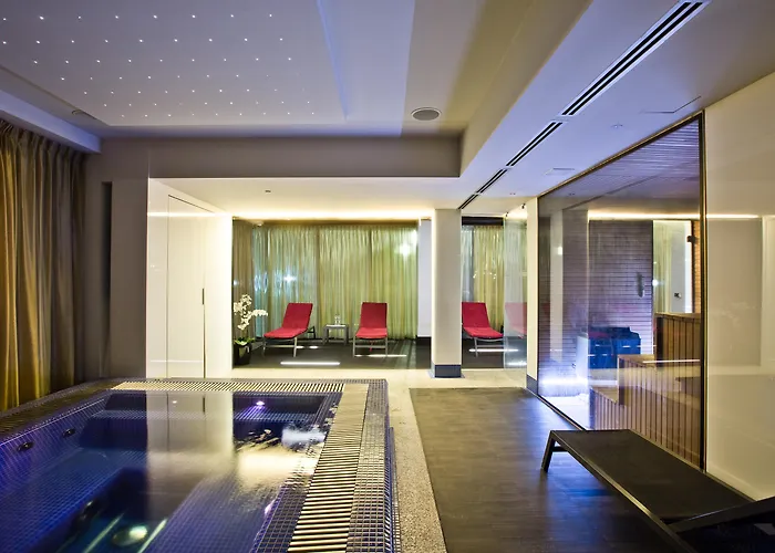 Platinum Palace Boutique &