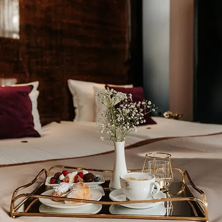Hotel Platinum Palace Boutique &