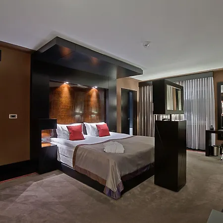 Platinum Palace Boutique & فندق