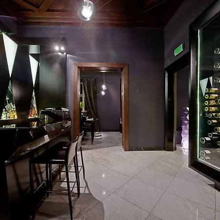 فندق Platinum Palace Boutique &