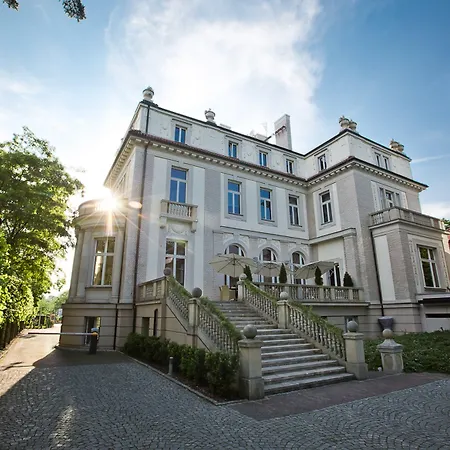 Platinum Palace Boutique & Hotell 5*