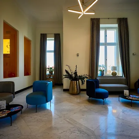 Platinum Palace Boutique & Hotell