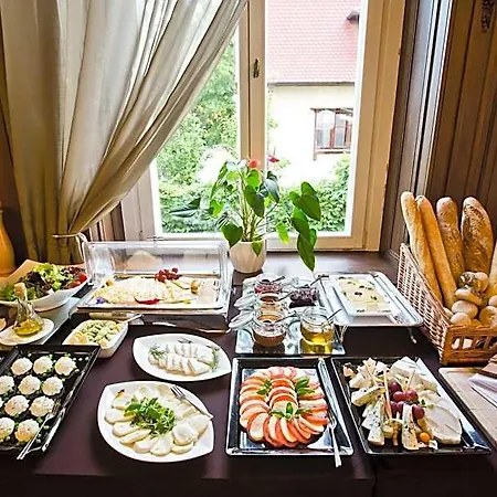 מלון Platinum Palace Boutique & 5*