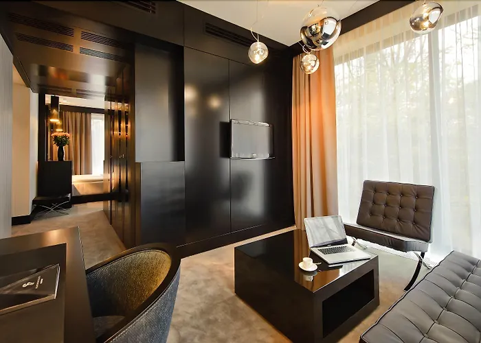 Hotel Platinum Palace Boutique &