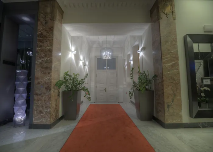 Platinum Palace Boutique & ホテル