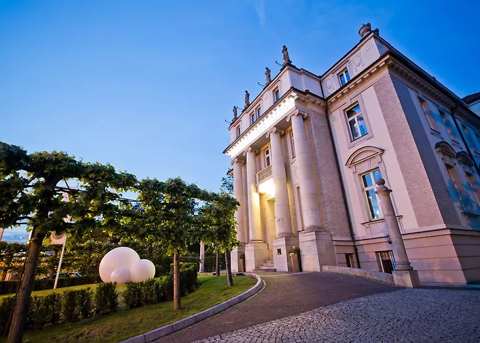 Platinum Palace Boutique & Hotel