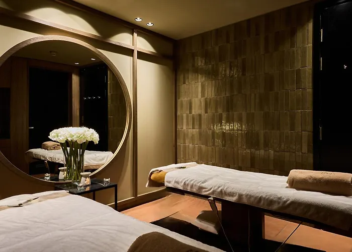 Hotel Platinum Palace Boutique &