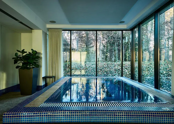 Platinum Palace Boutique & Hotell