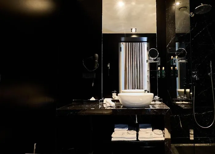 Platinum Palace Boutique & Hotell